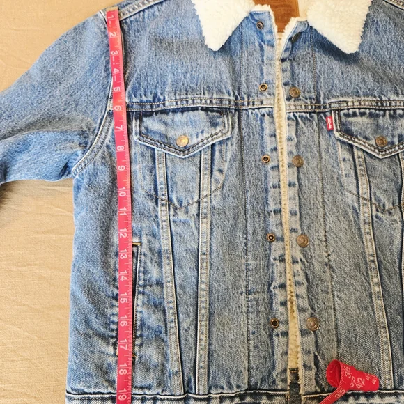 Levis Sherpa Trucker Jacket - Picture 3 of 10